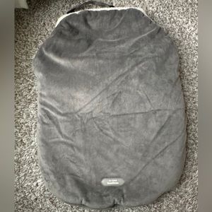 JJ Cole Bundle Me car seat cover, gray